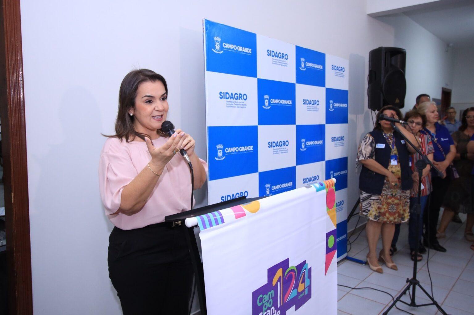 Entrega da primeira das quatro incubadoras reformadas dá início a grande projeto de desenvolvimento econômico.