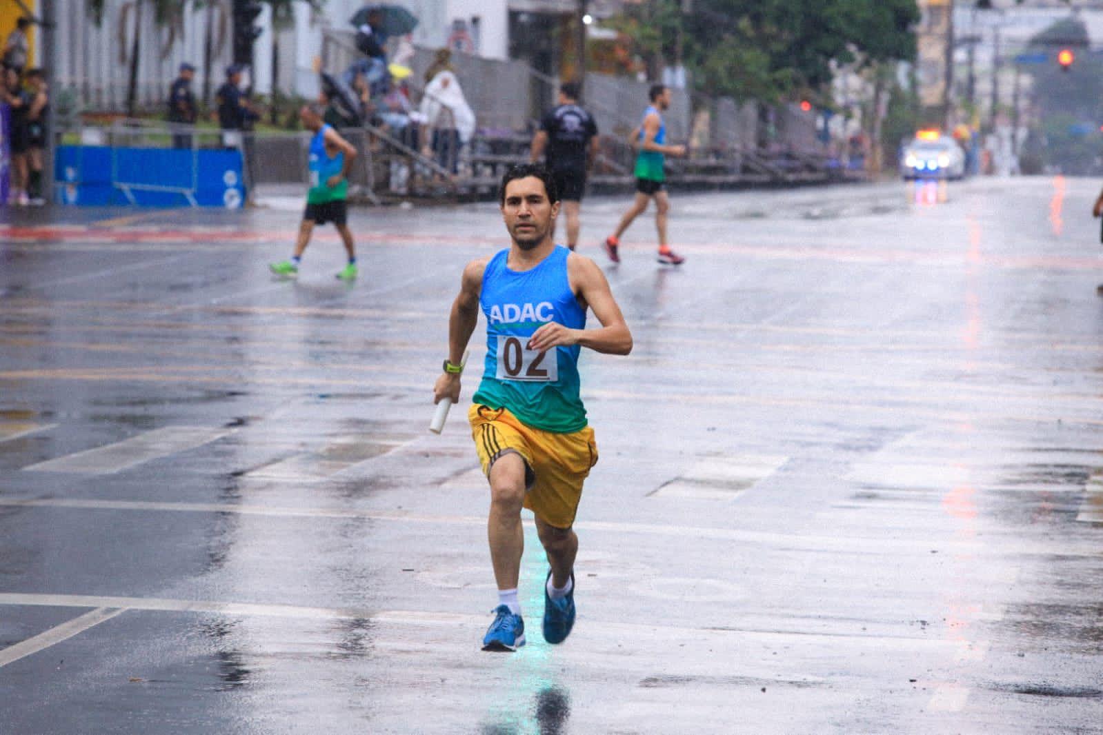 124 ANOS   Adac e Turma do Longo são as equipes campeãs da Corrida do Facho 2023 .