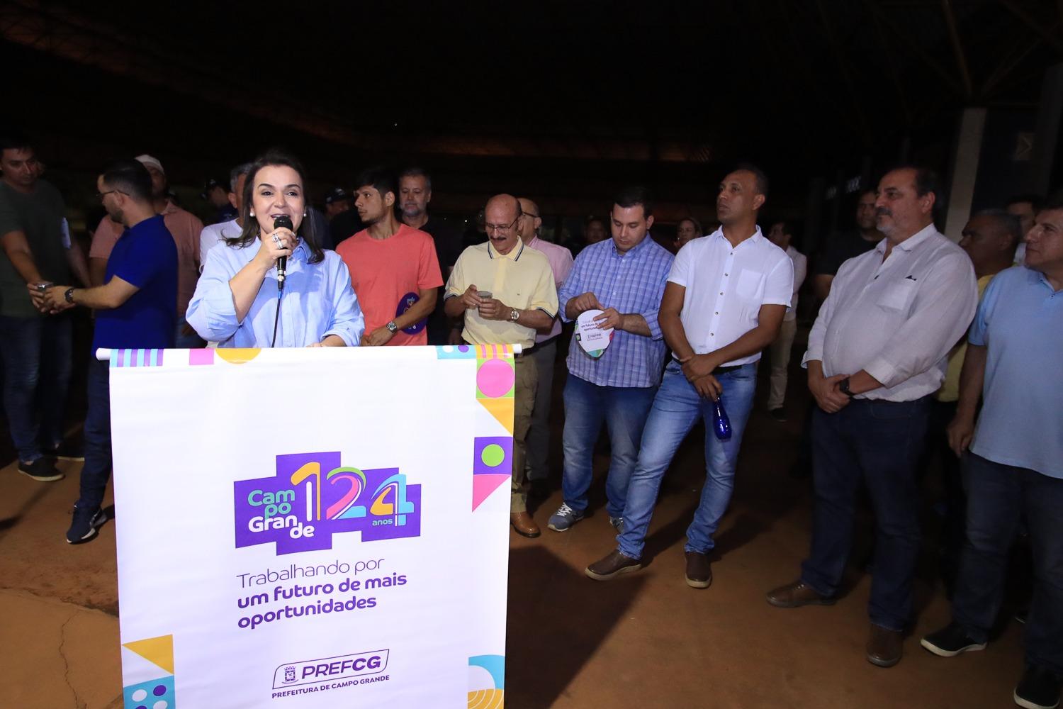 Nova iluminação do Parque Jacques da Luz promove qualidade e segurança aos usuários .