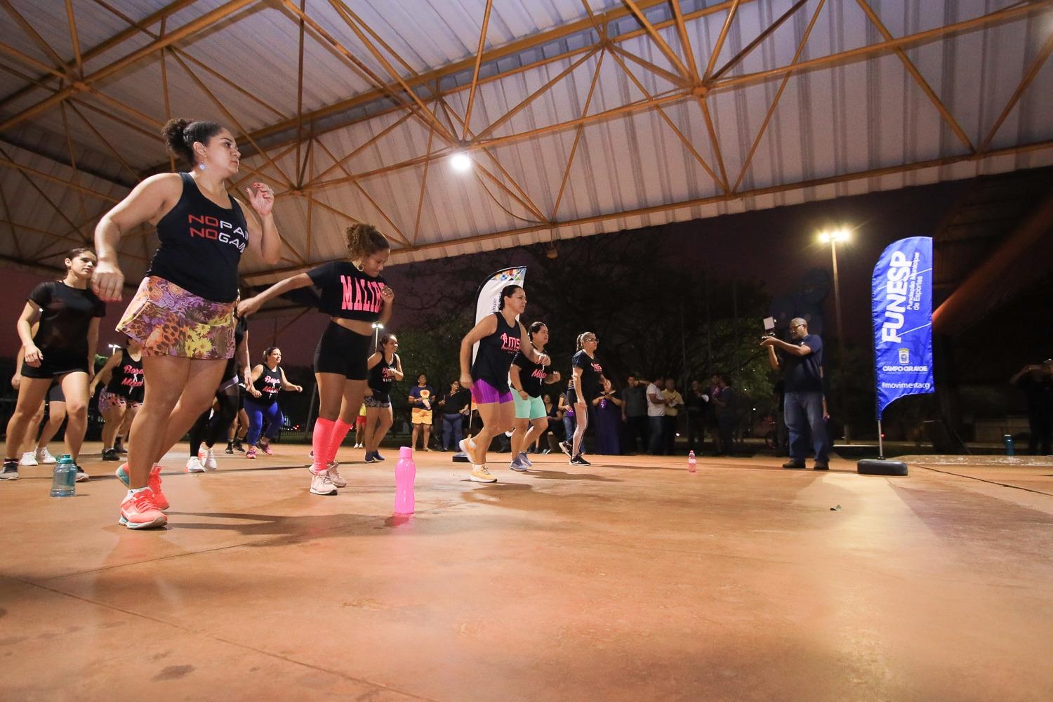Nova iluminação do Parque Jacques da Luz promove qualidade e segurança aos usuários .