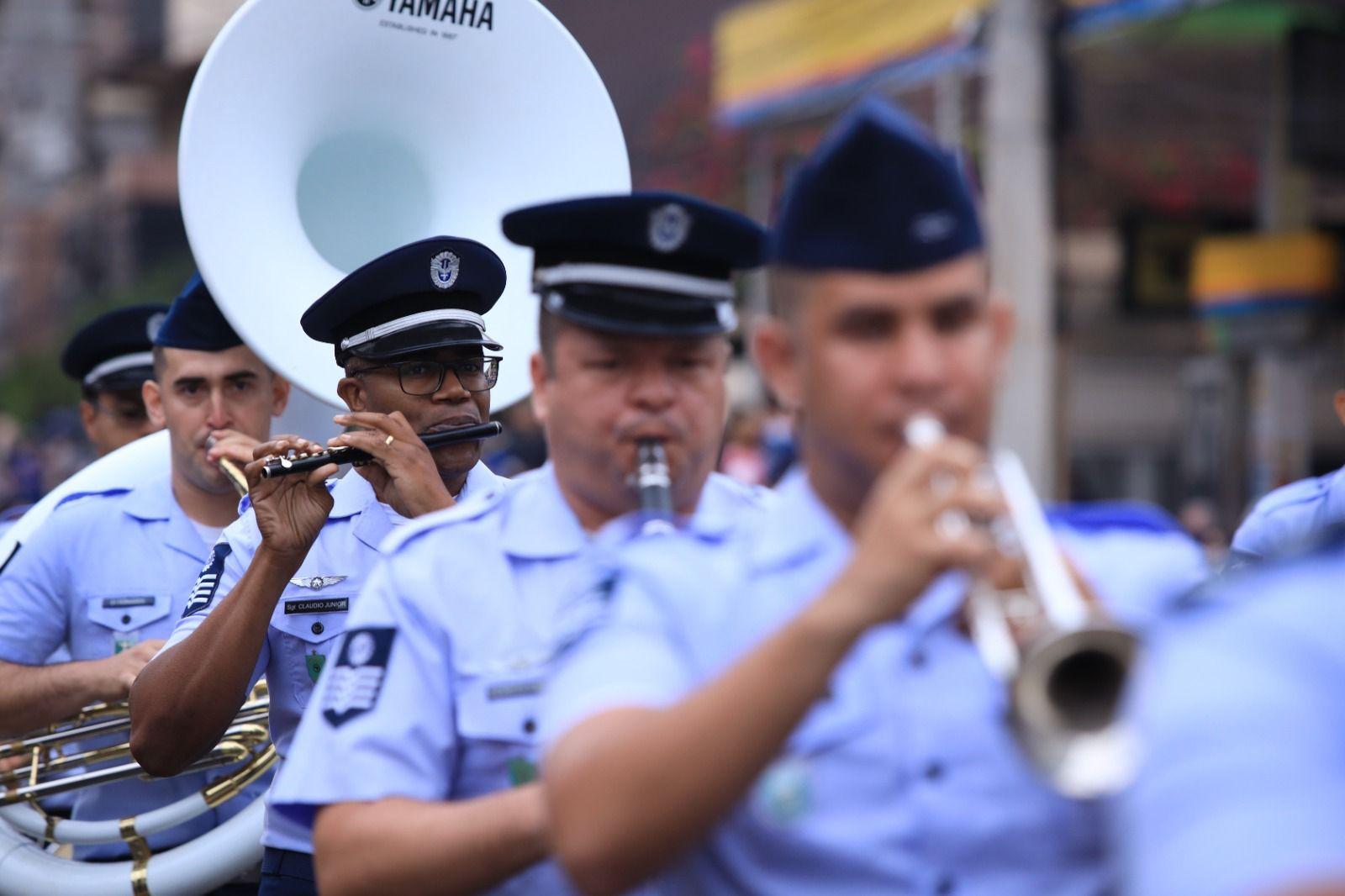 Com público de 18 mil pessoas, desfile cívico marca comemoração dos 124 anos de Campo Grande.