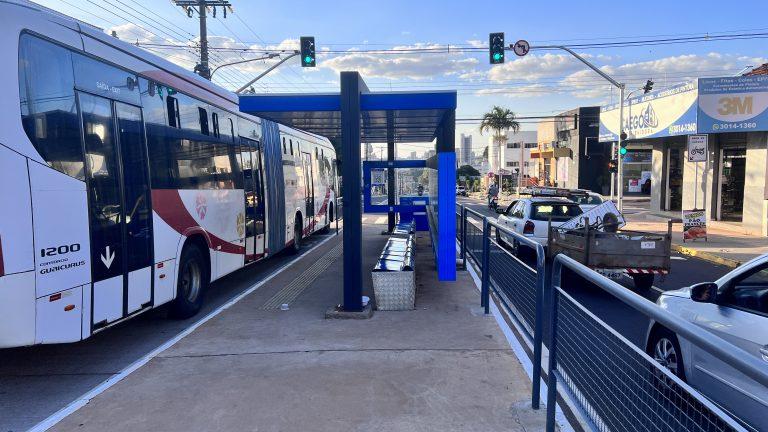 Com controladores de tráfego em tempo real e licitação em andamento, Rui Barbosa amplia tecnologia de Cidade Inteligente.