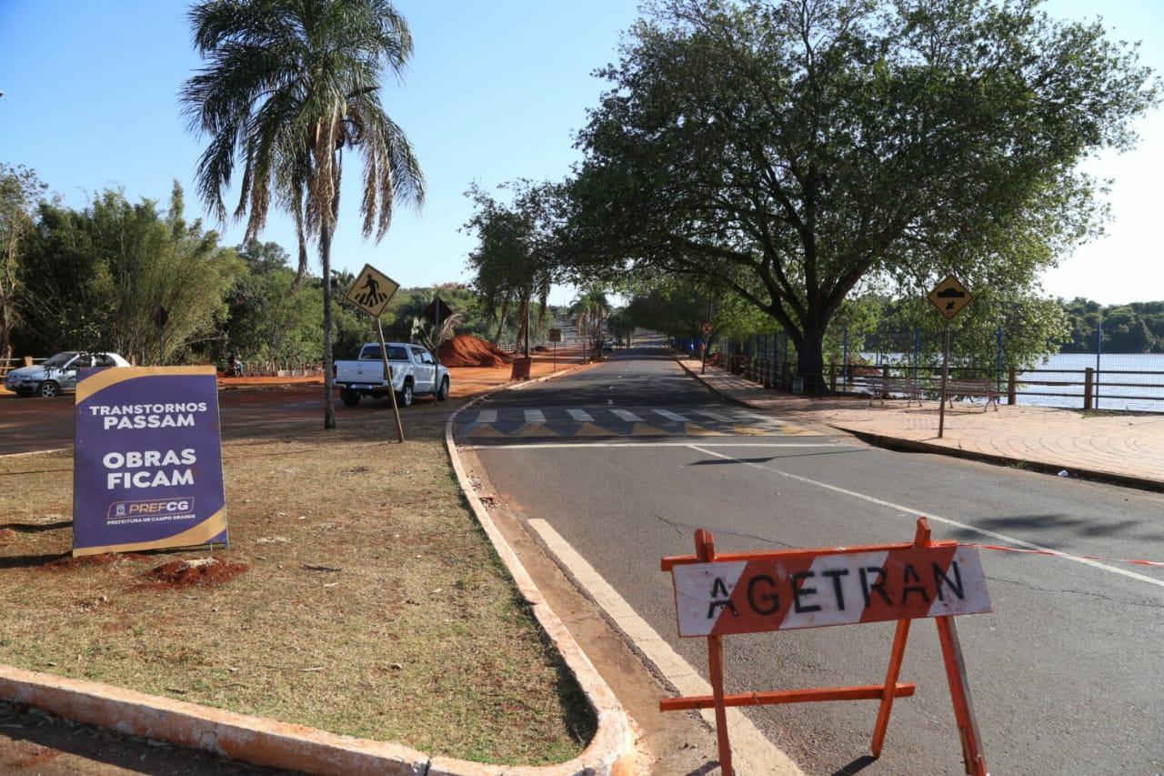 Interditada para obras do Lago do Amor, Avenida Filinto Muller é reaberta nesta terça-feira.