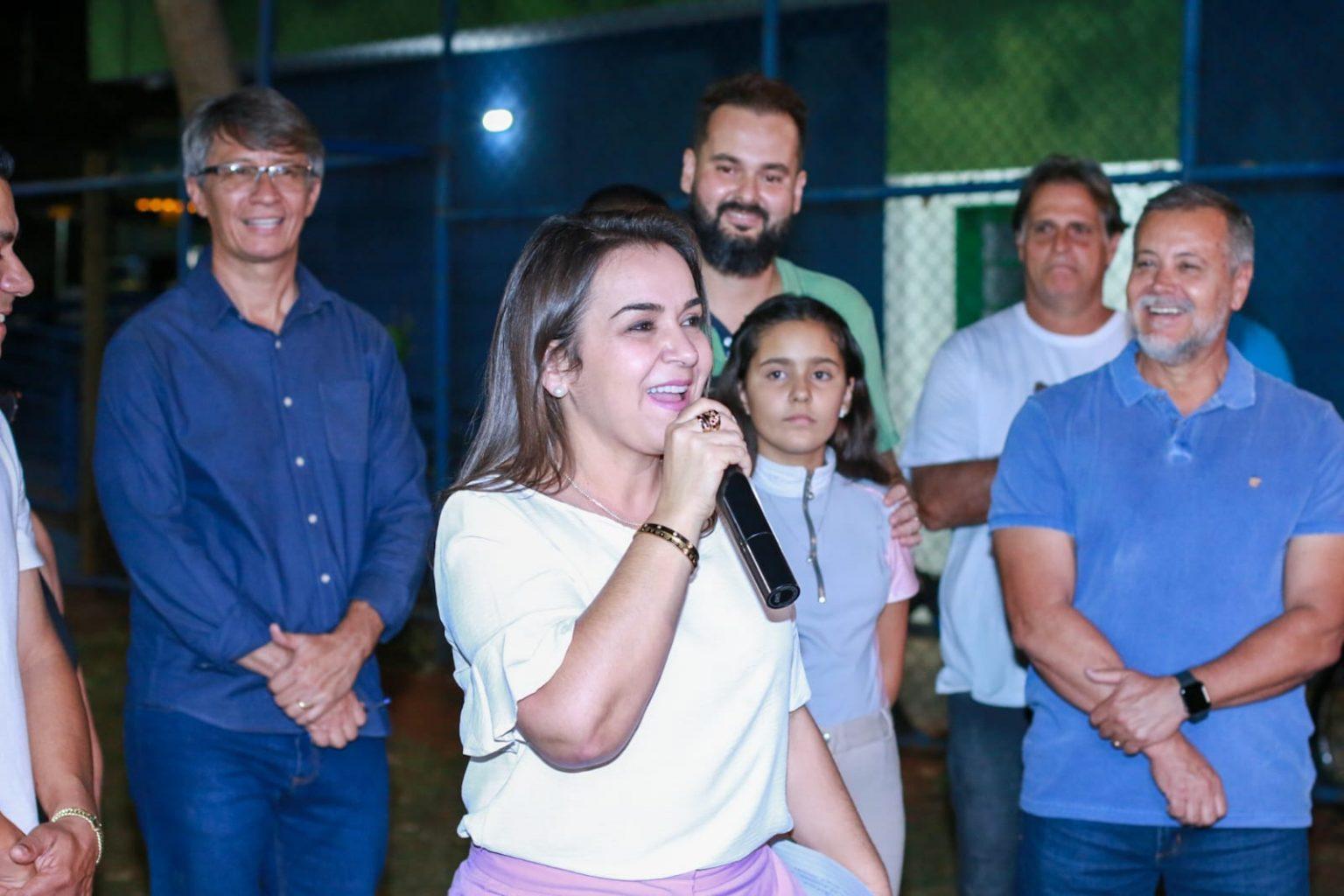 Prefeitura Entrega Revitalização Da Iluminação Do Campo Na Praça José Santana Delmondes.