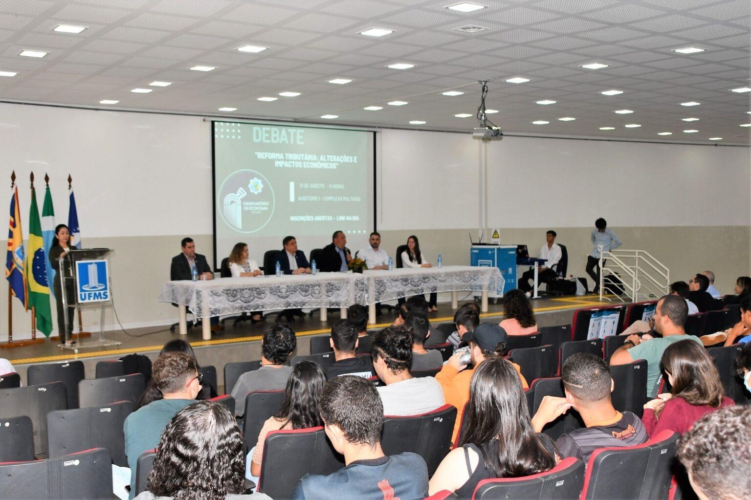 Prefeitura fomenta debate sobre a reforma tributária e os impactos econômicos em diversos setores.