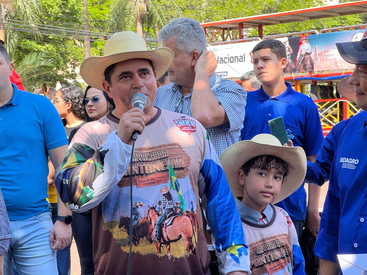 Cavalgada movimenta Afonso Pena e mostra como o CLC une famílias.