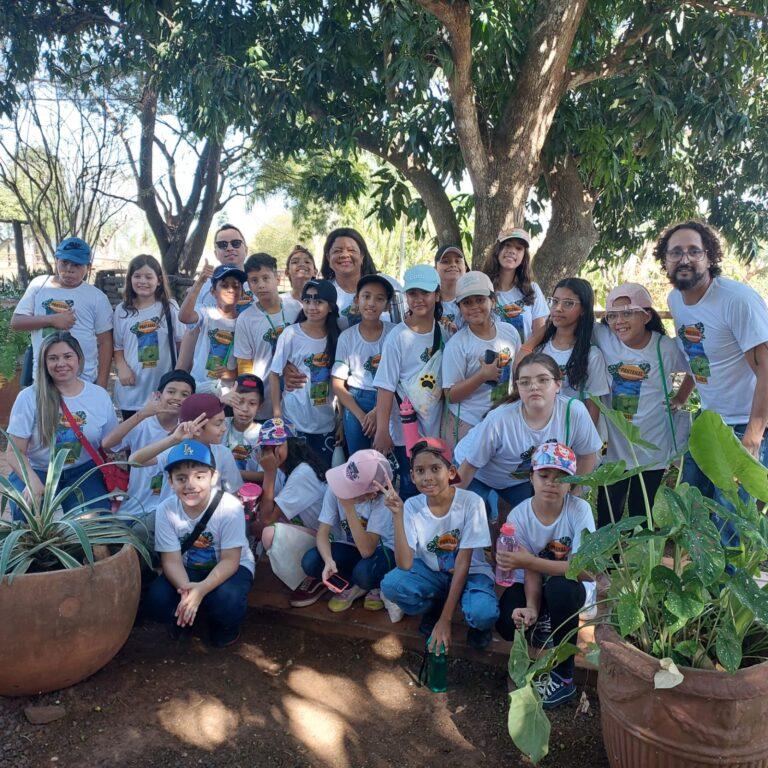 Alunos da REME visitam o Pantanal e fazem passeio de chalana, safari fotográfico e trilha. Alunos da REME visitam o Pantanal e fazem passeio de chalana, safari fotográfico e trilha.