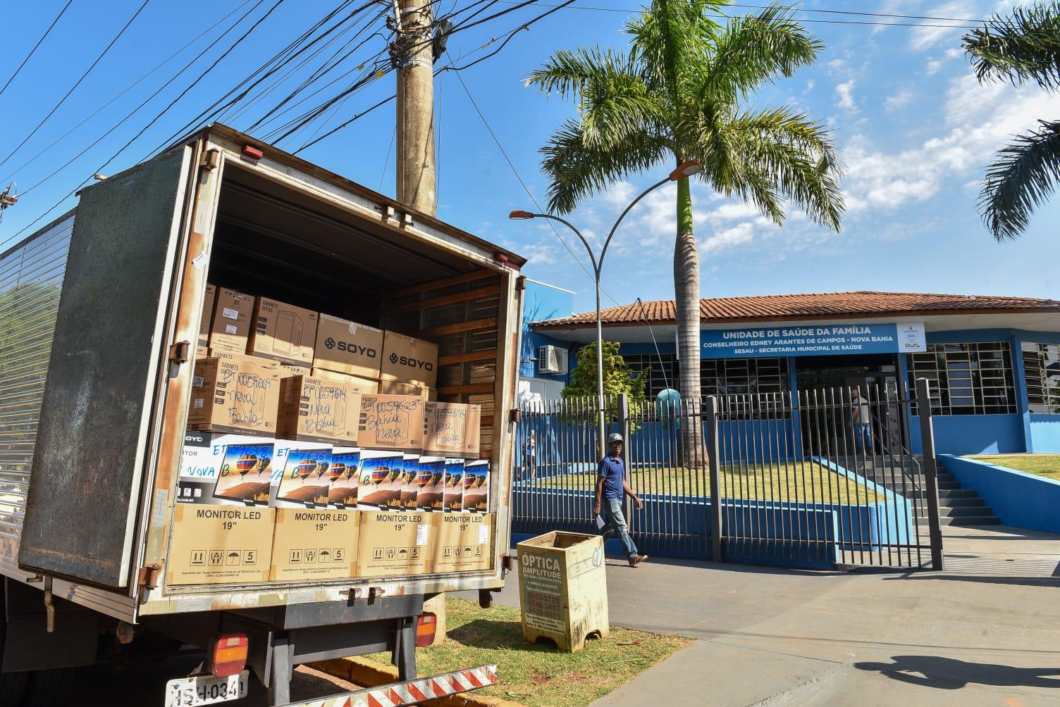 Prefeitura entrega revitalização do complexo de Saúde Nova Bahia e 2,4 mil computadores para modernizar rede.