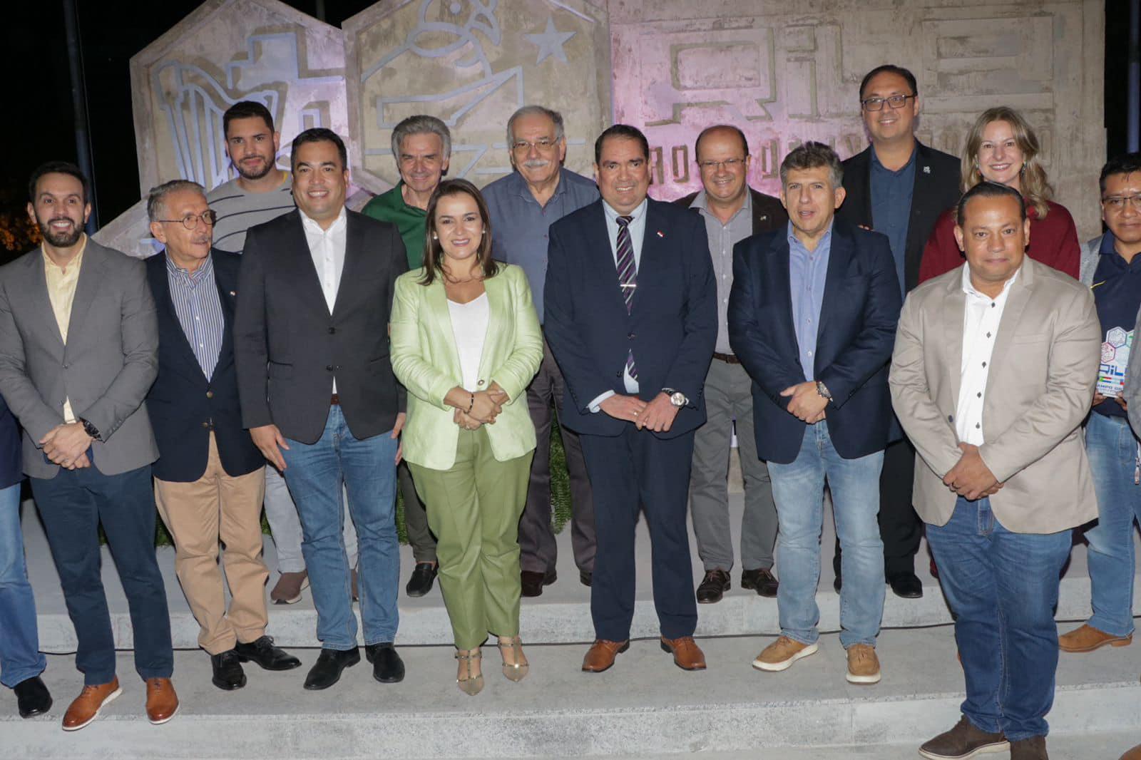 Prefeita Adriane Lopes inaugura Monumento Rila que dá destaque a corredor que ligará Brasil ao Chile.