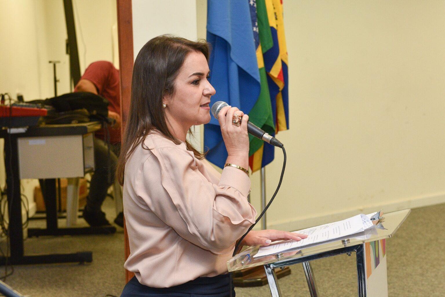 Prefeitura assina novos incentivos e dá posse a membros do Codecon.