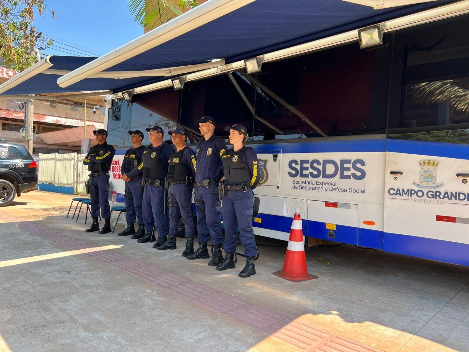 A prefeita Adriane Lopes  instala base móvel da GCM para reforçar segurança na Região da antiga Rodoviária velha  de Campo Grande.
