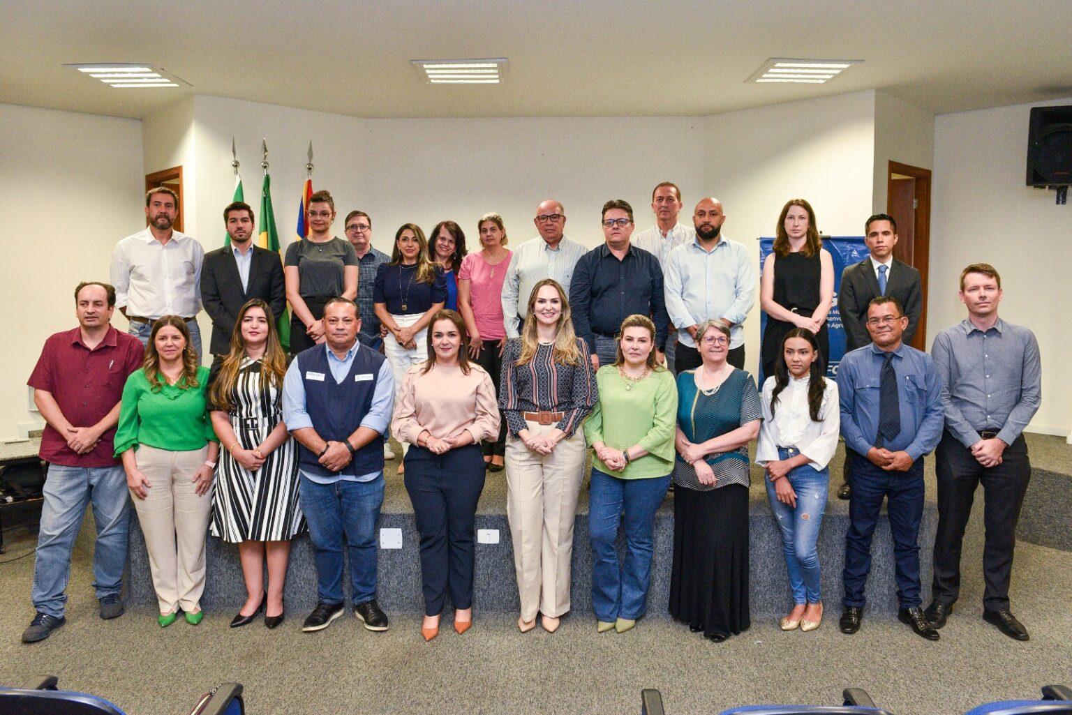 Prefeitura assina novos incentivos e dá posse a membros do Codecon.