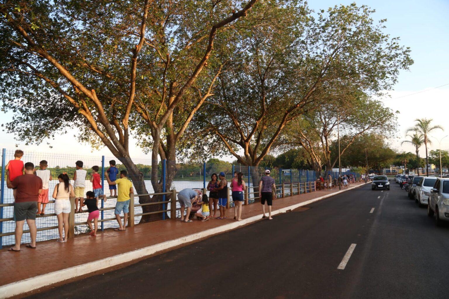 Com a obra na Avenida Filinto Muller concluída, Lago do Amor volta a ser espaço de lazer e integração das famílias.