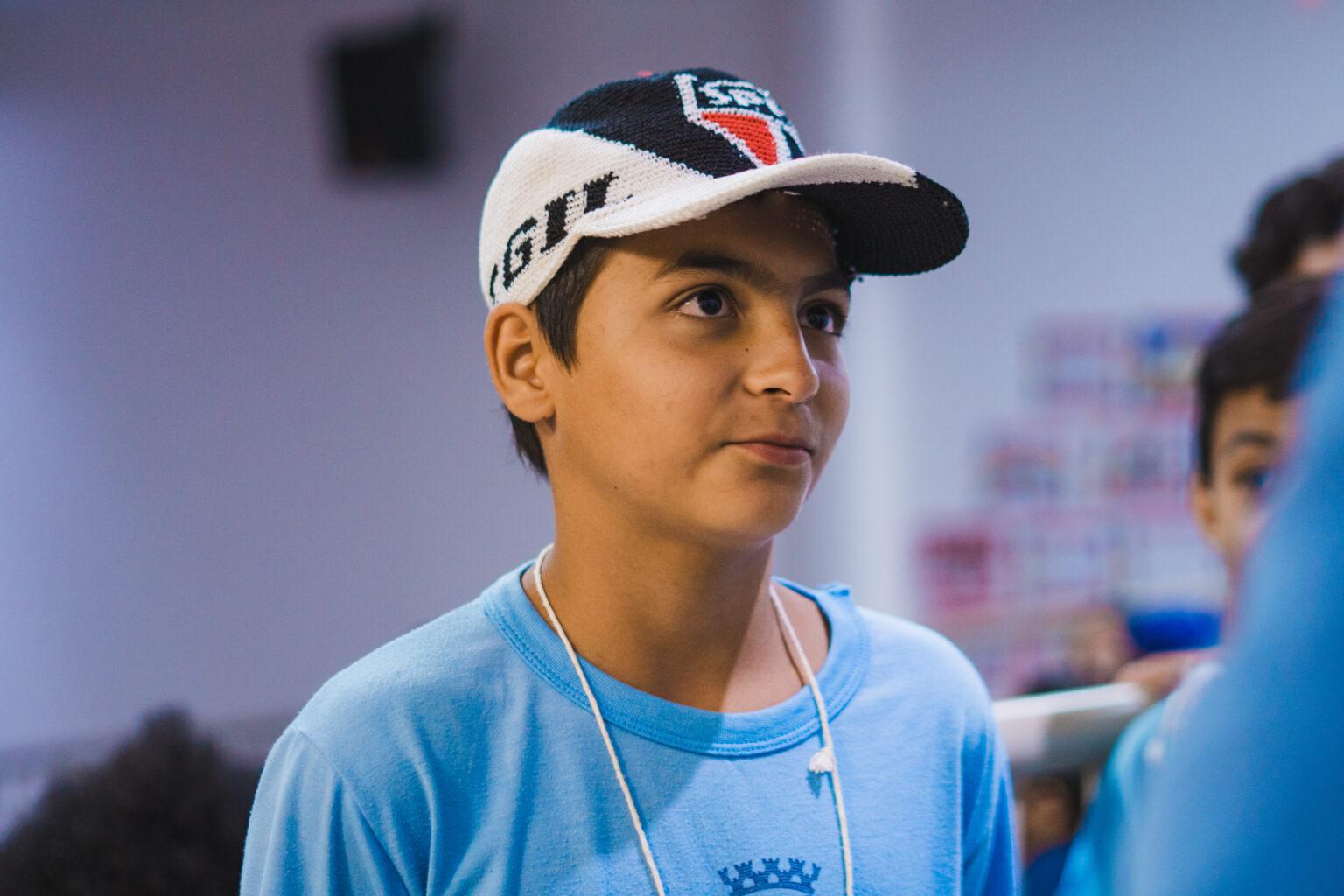 Alunos de escola da Reme aprendem libras em projeto que ensina sobre diferenças.