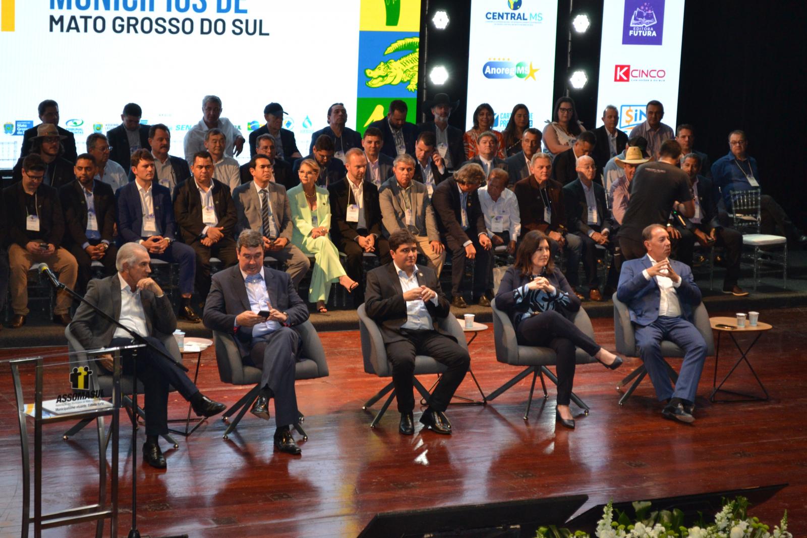 Tribunal abre mão de R$ 12 milhões para investimento em creche. Tribunal abre mão de R$ 12 milhões para investimento em creche.