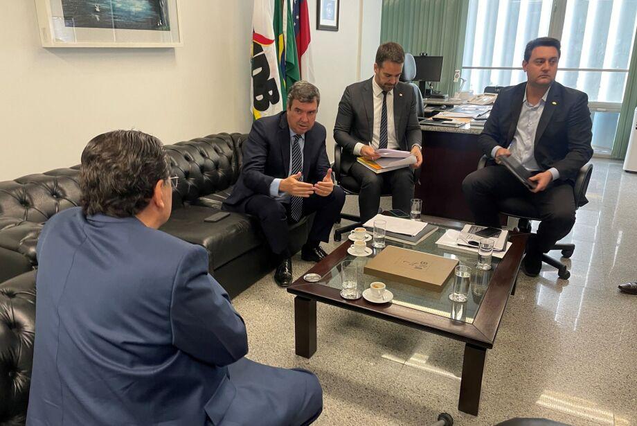 Governador Eduardo Riedel se reúne com governadores e discute interesses do Mato Grosso do Sul na reforma tributária Governador Eduardo Riedel se reúne com governadores e discute interesses do Mato Grosso do Sul na reforma tributária
