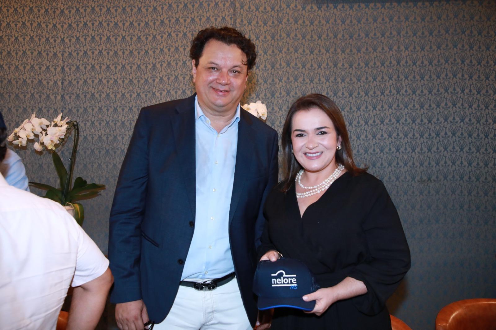 Prefeita Adriane Lopes destaca potencial do agronegócio da Capital durante posse de diretoria da Nelore MS. Prefeita Adriane Lopes destaca potencial do agronegócio da Capital durante posse de diretoria da Nelore MS.