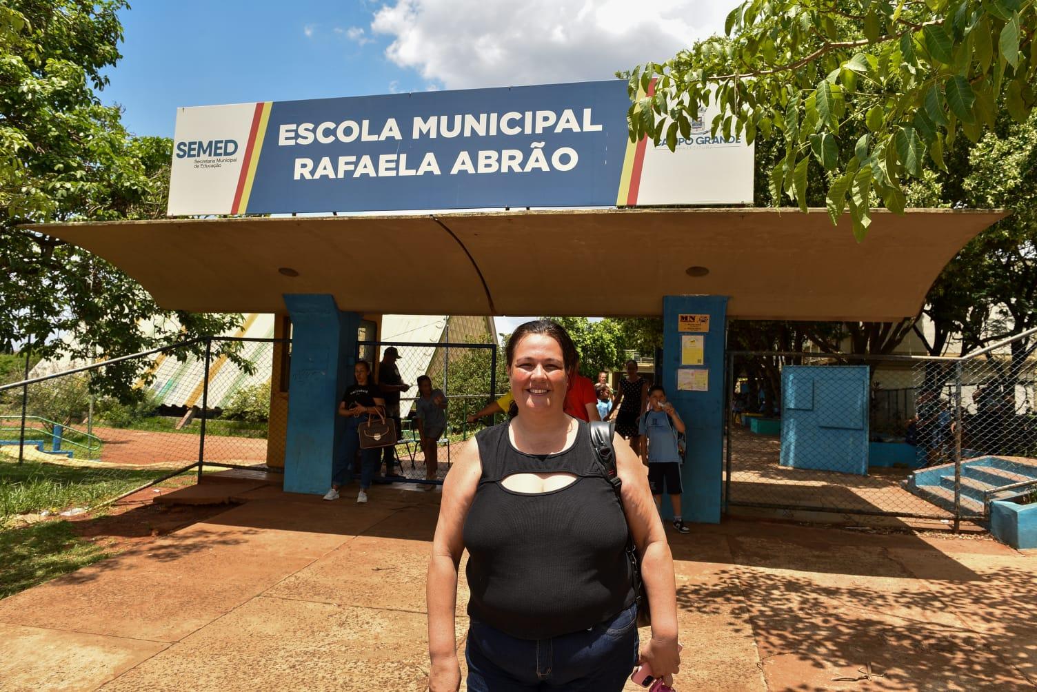 Programa Travessia Segura garante presença da GCM nas entradas e saídas das escolas municipais de Campo Grande.