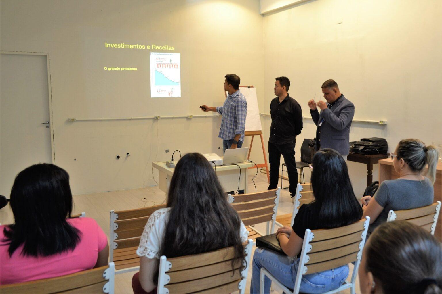 Palestra mostra importância da gestão financeira para sucesso nos negócios.