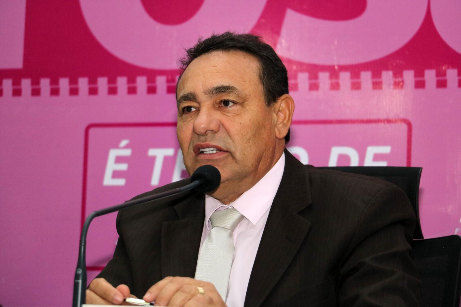 Carlão destaca que aprovação de PL para eleição de diretores de Emeis é avanço importante para a gestão escolar democrática.