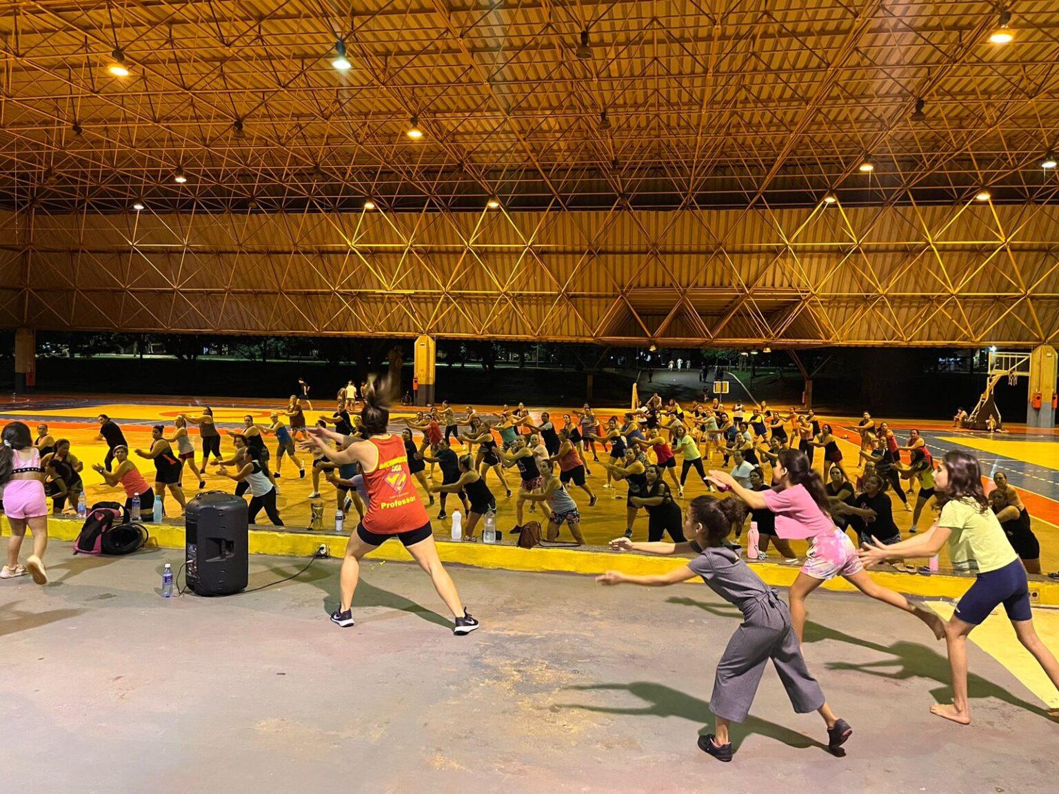 Movimenta Campo Grande oferece aulas gratuitas de zumba em 13 pontos da cidade.