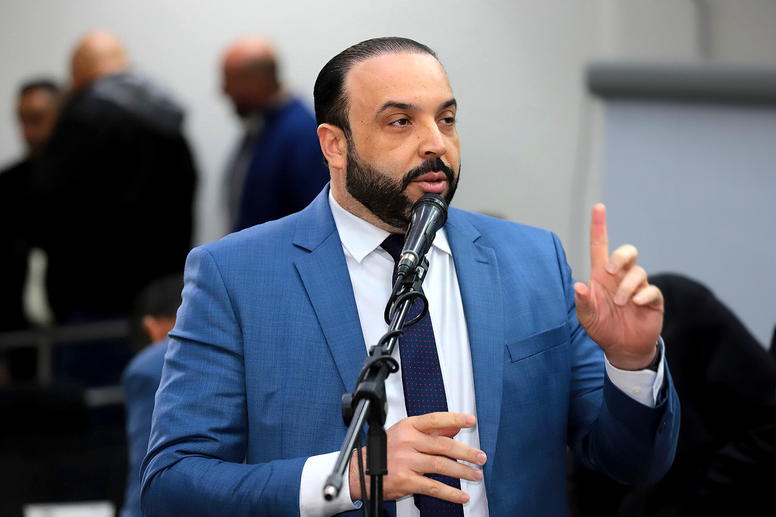 “Nossa luta, e uma conquista para a Educação”, professor Juari sobre a votação que aprovou as Eleições nas Emei’s.