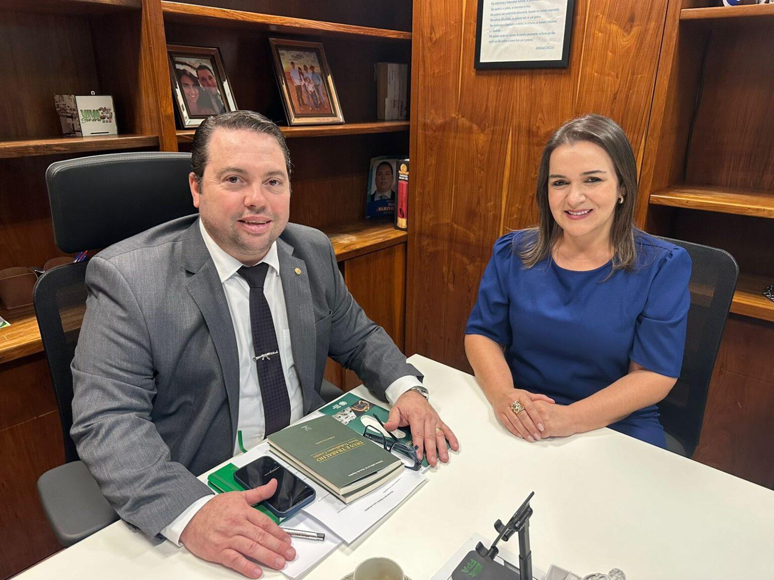 Prefeita Adriane Lopes busca recursos em Brasília para viabilizar obras e aquisição de equipamentos para Saúde da Capital. Prefeita Adriane Lopes busca recursos em Brasília para viabilizar obras e aquisição de equipamentos para Saúde da Capital.