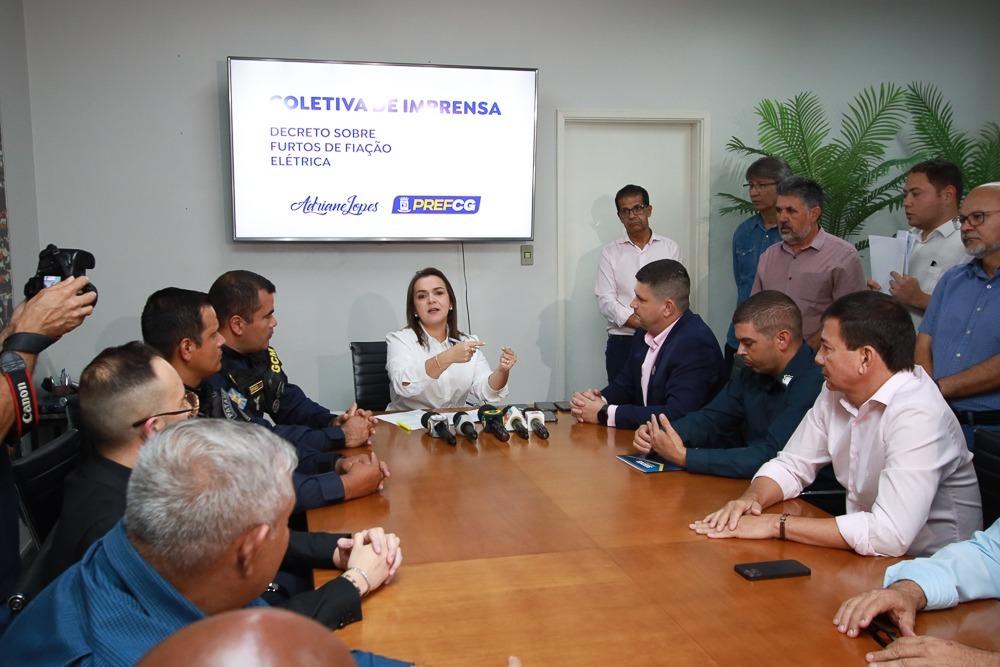 Prefeita Adriane Lopes regulamenta punição e intensifica ações sobre a comercialização de fios de cobre furtados. Prefeita Adriane Lopes regulamenta punição e intensifica ações sobre a comercialização de fios de cobre furtados.