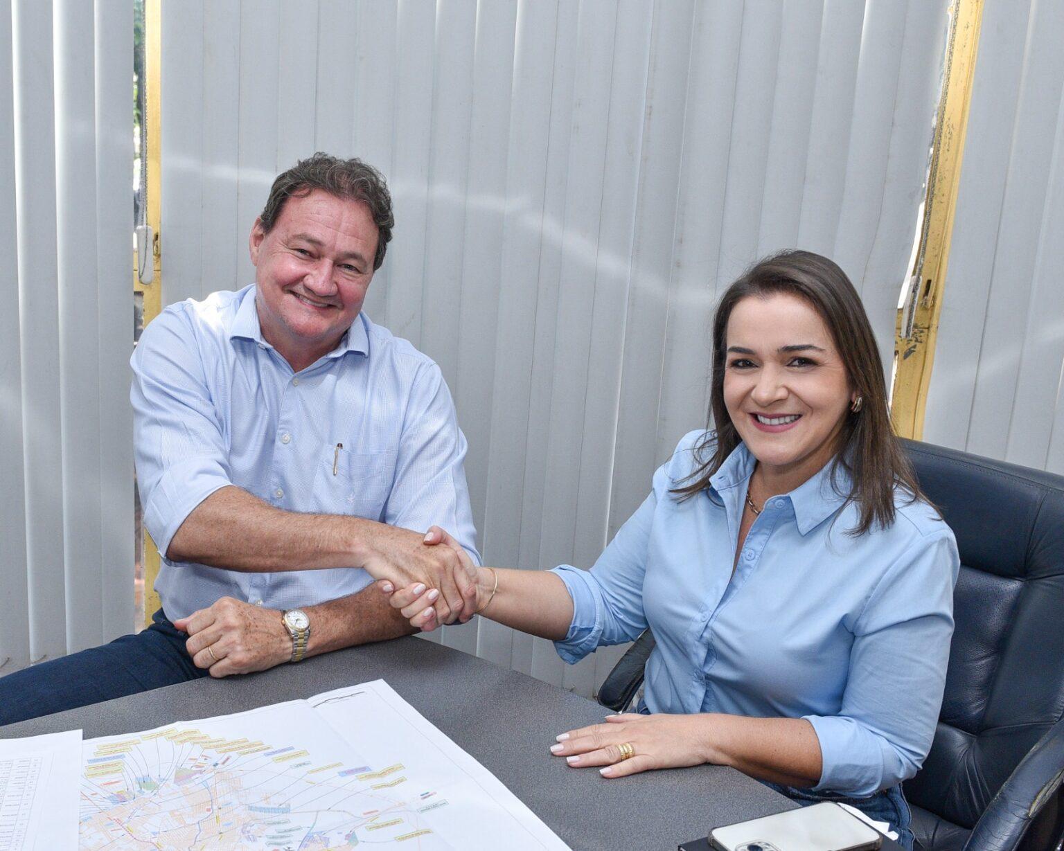 Marcelo Miglioli toma posse como secretário de obras e diz que irá "vestir a camisa do time" Marcelo Miglioli toma posse como secretário de obras e diz que irá "vestir a camisa do time"