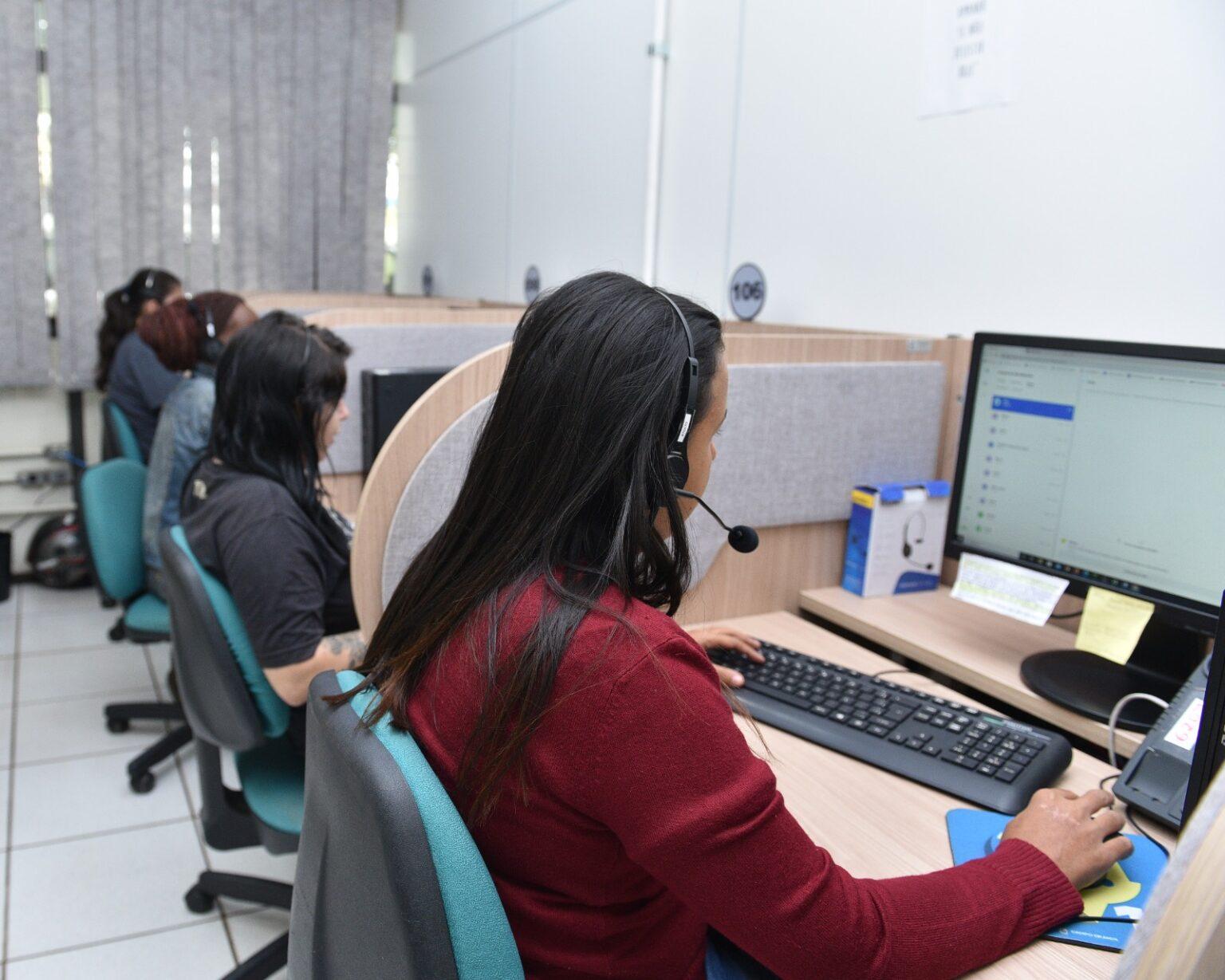 Prefeitura de Campo Grande oferece diferentes canais de comunicação para facilitar atendimento à população. Prefeitura de Campo Grande oferece diferentes canais de comunicação para facilitar atendimento à população.