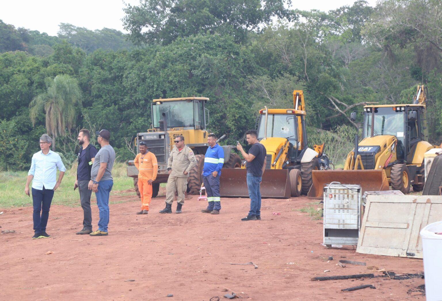 Prefeitura age rapidamente para atender famílias que tiveram moradias atingidas por incêndio no Mandela.