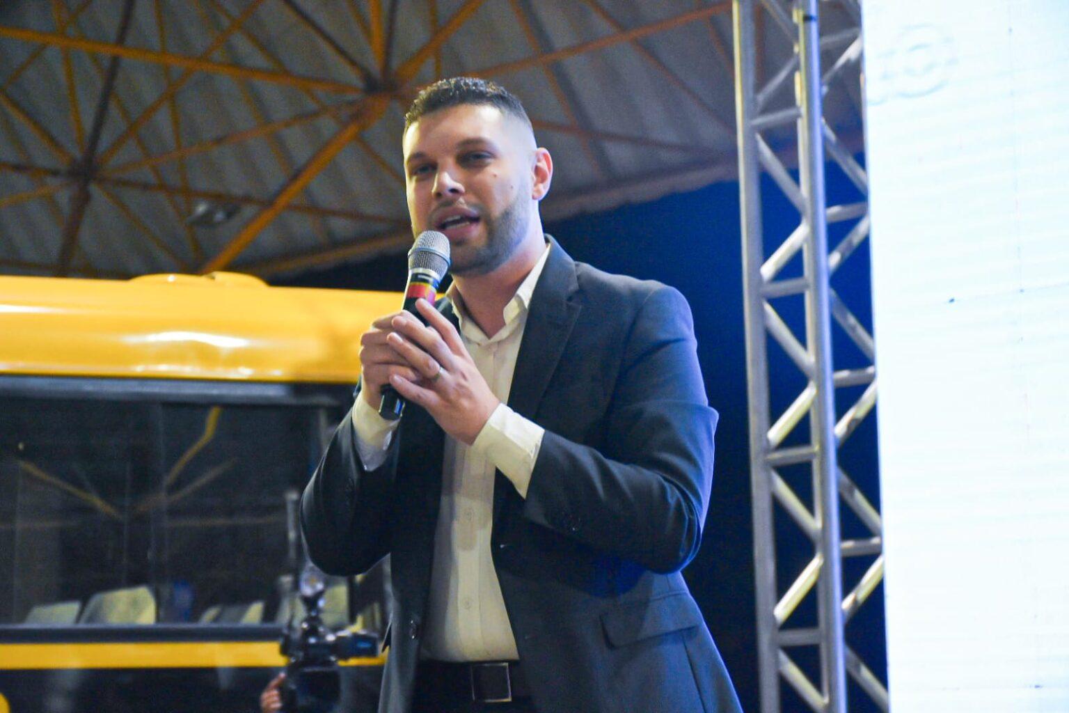 Ar-condicionado, energia solar, 166 salas e 6,6 mil vagas são metas do maior pacote da Educação da Capital.