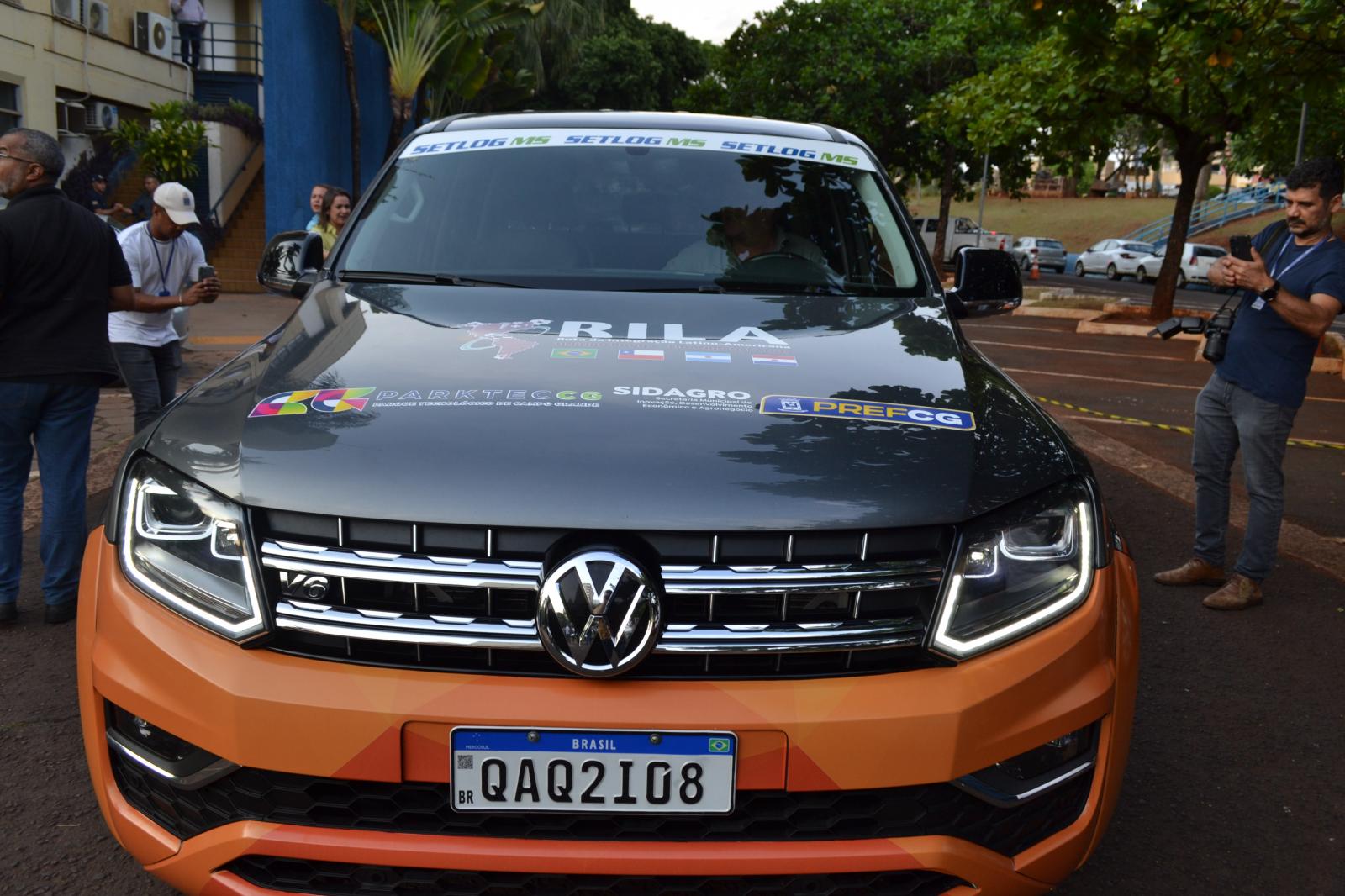 Prefeitura recebe caminhonete para participar de expedição da Rota Bioceânica Prefeitura recebe caminhonete para participar de expedição da Rota Bioceânica