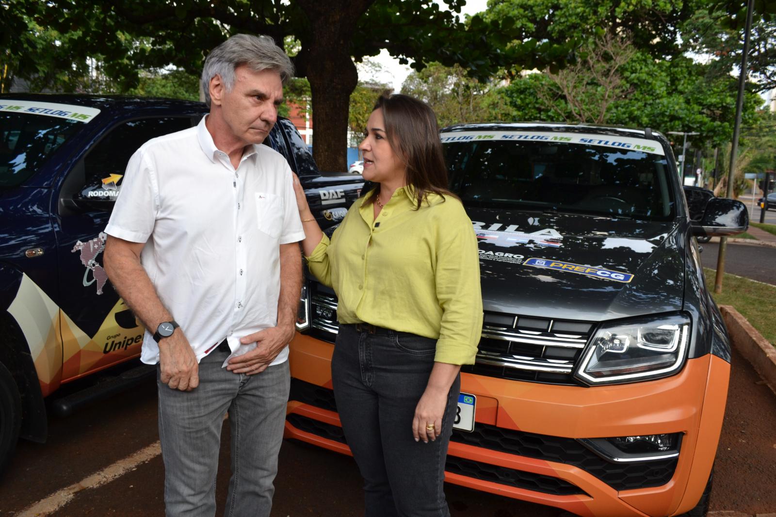 Prefeitura recebe caminhonete para participar de expedição da Rota Bioceânica Prefeitura recebe caminhonete para participar de expedição da Rota Bioceânica