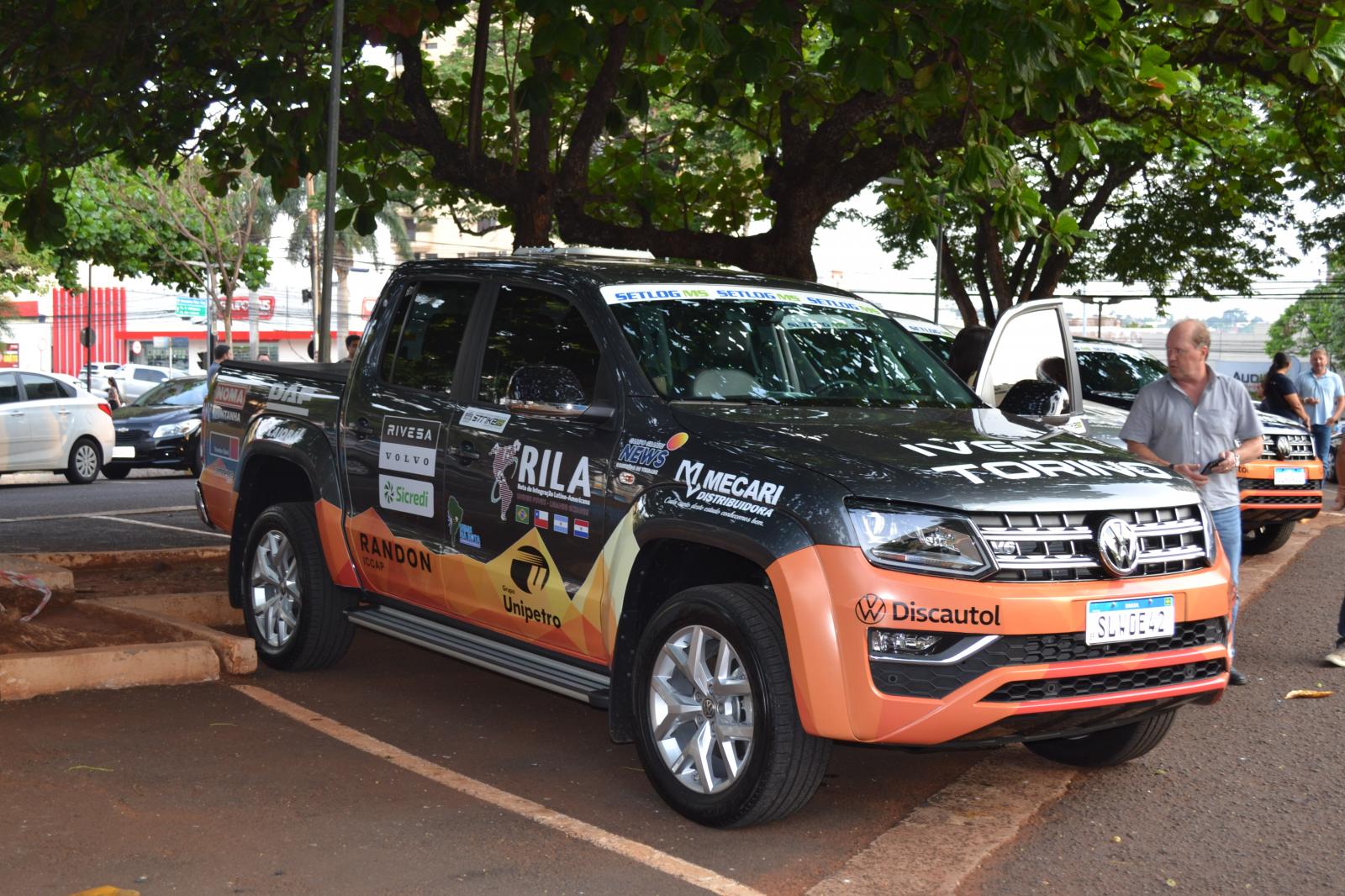 Prefeitura recebe caminhonete para participar de expedição da Rota Bioceânica Prefeitura recebe caminhonete para participar de expedição da Rota Bioceânica