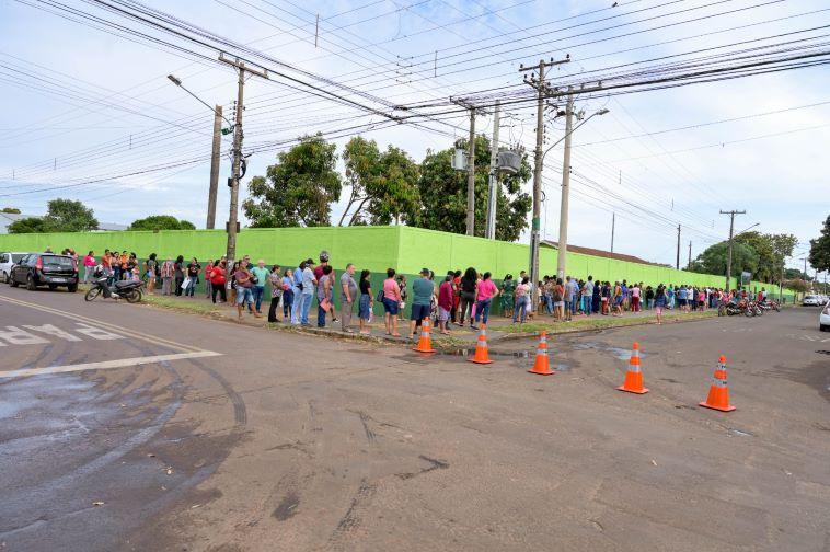 Agems vai para perto da comunidade e garante atendimento a cerca de 3 mil pessoas. Agems vai para perto da comunidade e garante atendimento a cerca de 3 mil pessoas.