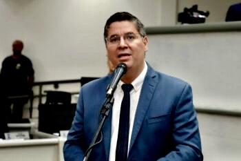 Após três meses do anúncio da implantação do Hospital Municipal, Dr. Victor Rocha cobra apresentação do projeto na Câmara de CG.