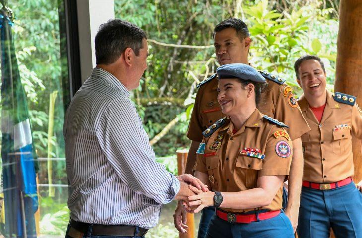Governador Eduardo Riedel promove a primeira coronel da história do Corpo de Bombeiros de MS. Governador Eduardo Riedel promove a primeira coronel da história do Corpo de Bombeiros de MS.
