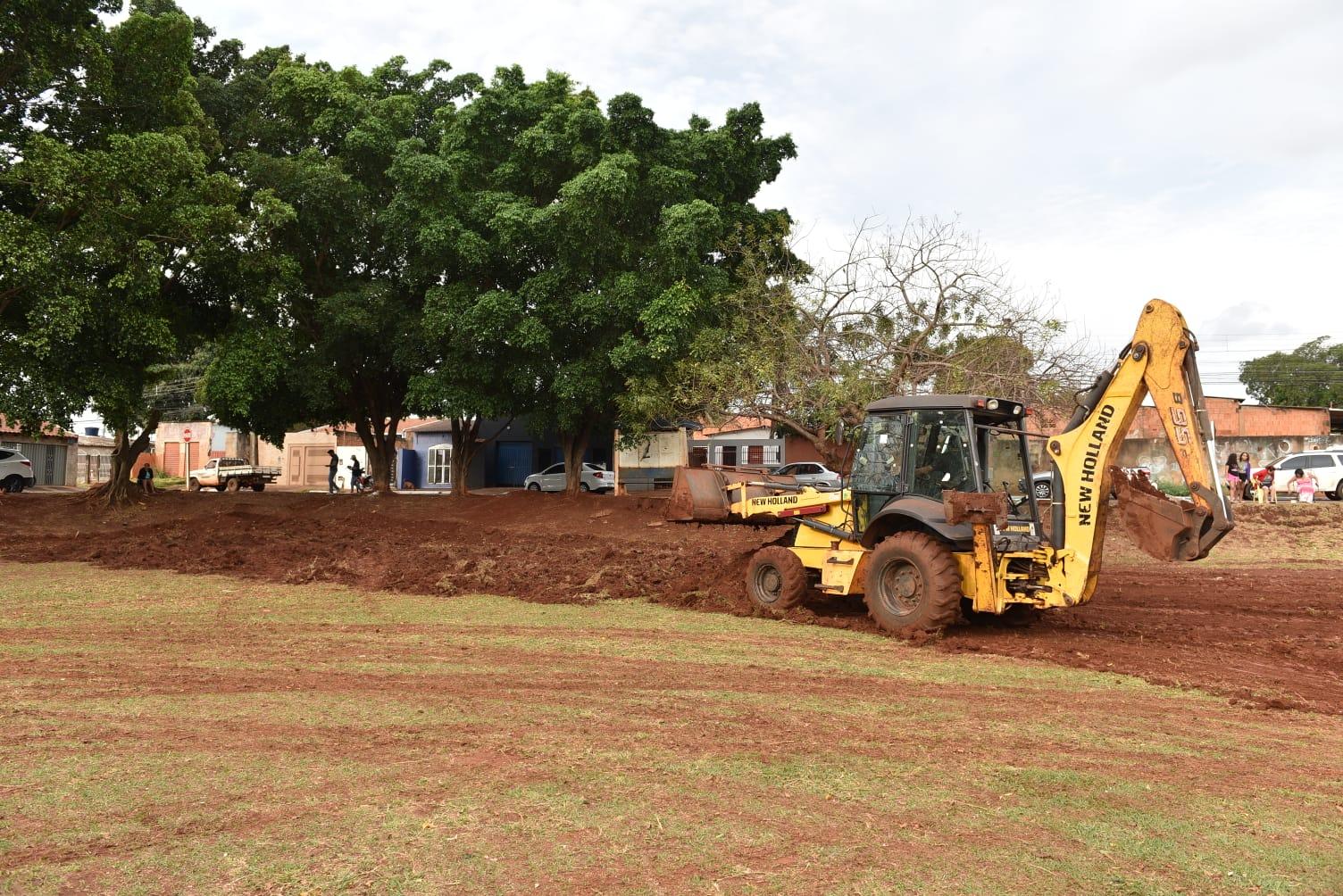 Investimento da Prefeitura em drenagem e pavimentação vai melhorar a qualidade de vida e a economia do Jardim Centenário.