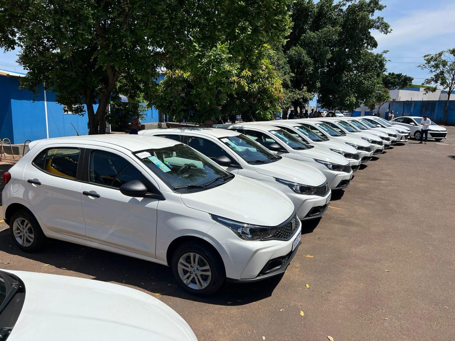 Investimento inédito na educação, Prefeitura de Campo Grande renova frota de veículos e troca mobiliários das escolas da Reme.