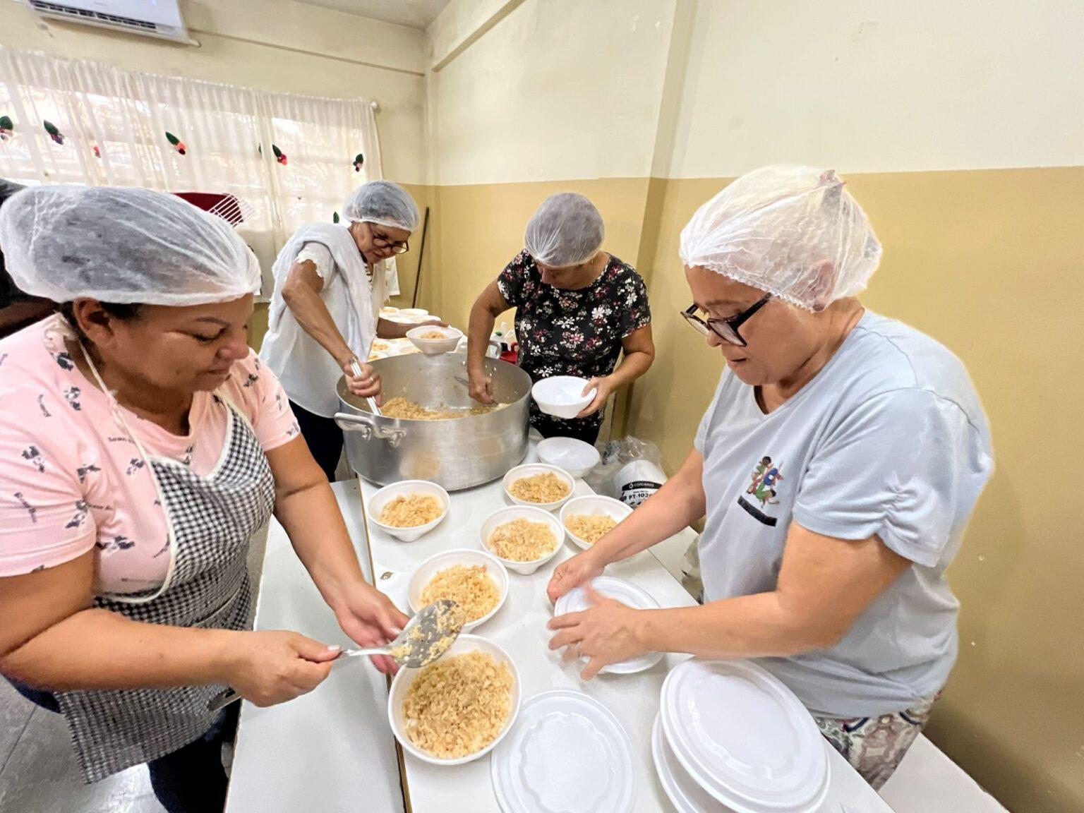 Prefeitura age rapidamente para atender famílias que tiveram moradias atingidas por incêndio no Mandela.