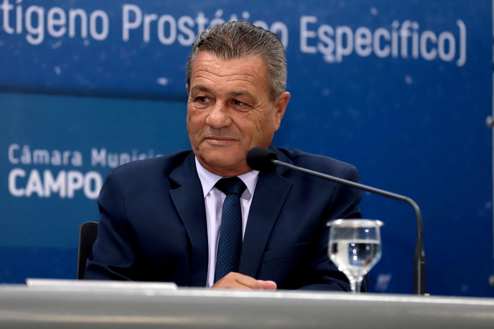 Vereador Delei solicita encascalhamento e patrolamento para bairros da capital.