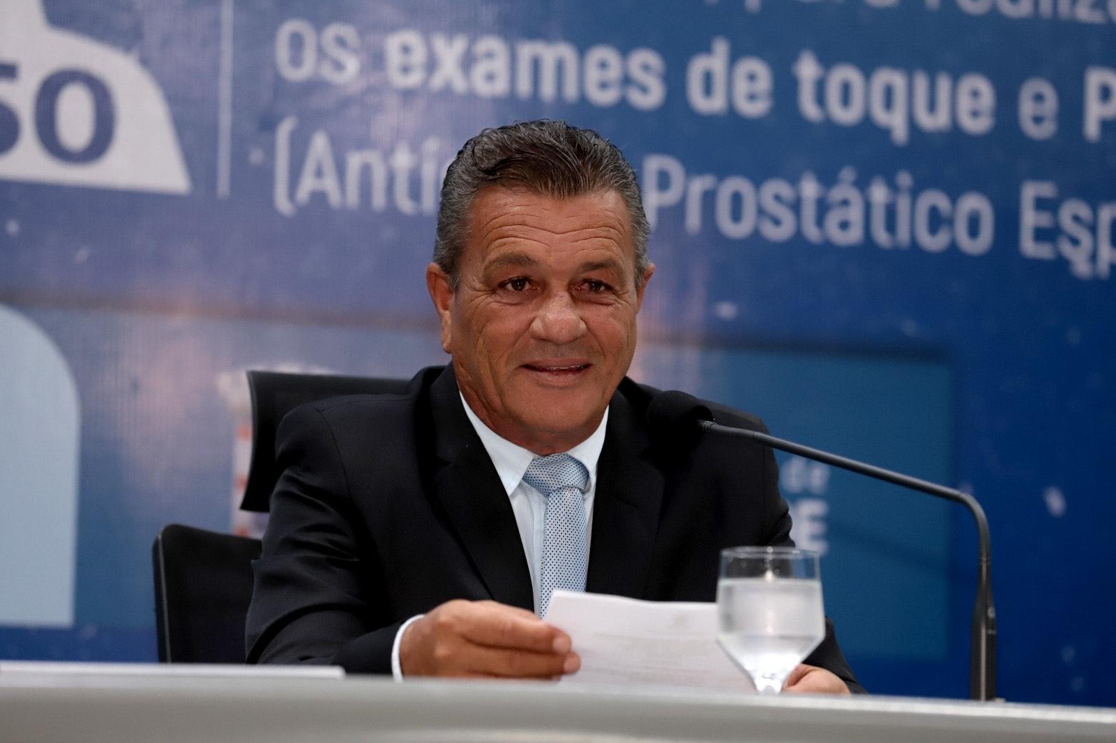 Vereador Delei destina emendas para revitalização, reformas de postos de saúde e construção de academia ao ar livre.