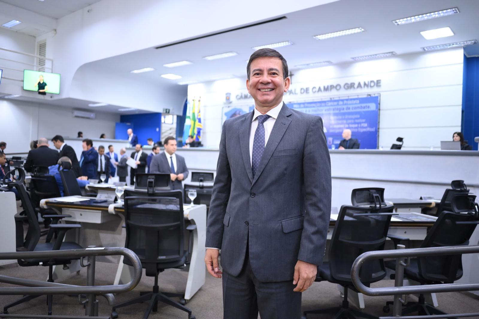 Villasanti aprova Lei para reforçar segurança e prevenir suicídio na Capital.