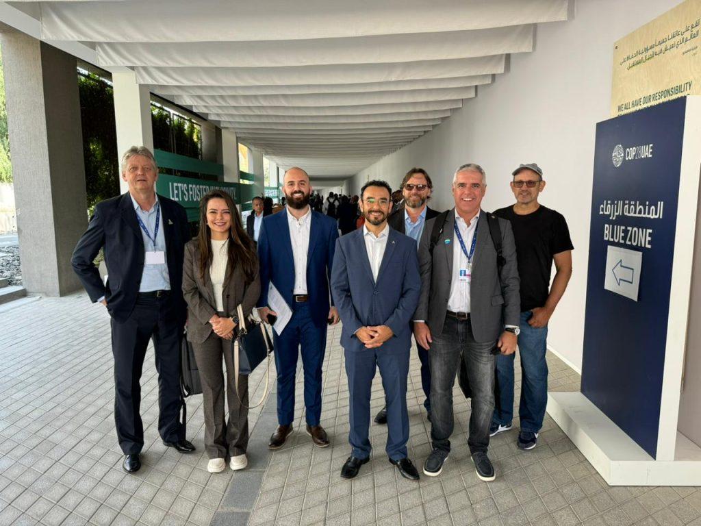 Rumo ao Carbono Neutro: Governo de MS atua na COP 28 e avança para se habilitar a emitir créditos de carbono. Rumo ao Carbono Neutro: Governo de MS atua na COP 28 e avança para se habilitar a emitir créditos de carbono.