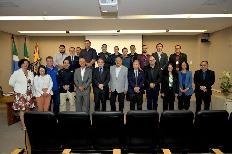 Agems firma compromisso com foco na qualidade do transporte escolar em MS. Agems firma compromisso com foco na qualidade do transporte escolar em MS.