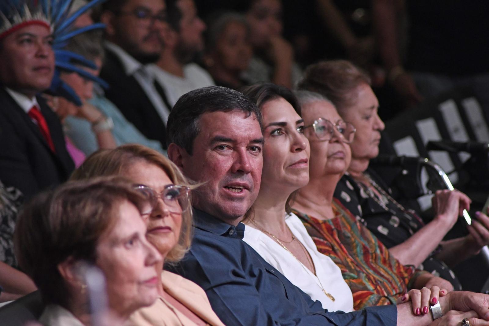 Governo de MS fortalece municipalismo e investe R$ 17,5 milhões em Sidrolândia. Governo de MS fortalece municipalismo e investe R$ 17,5 milhões em Sidrolândia.