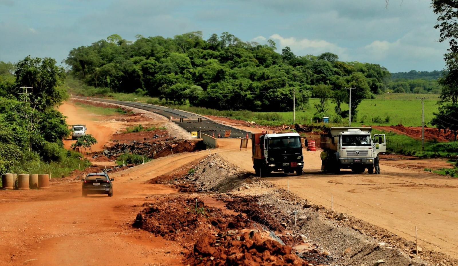 Integrando regiões e potencializando a logística de MS, Estrada do 21 será nova atração turística. Integrando regiões e potencializando a logística de MS, Estrada do 21 será nova atração turística.