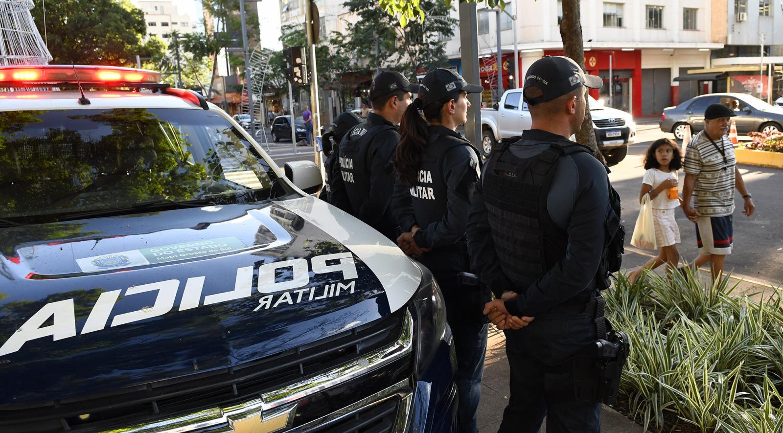 Governo do Estado reforça policiamento durante período de festas em Campo Grande e no interior. Governo do Estado reforça policiamento durante período de festas em Campo Grande e no interior.