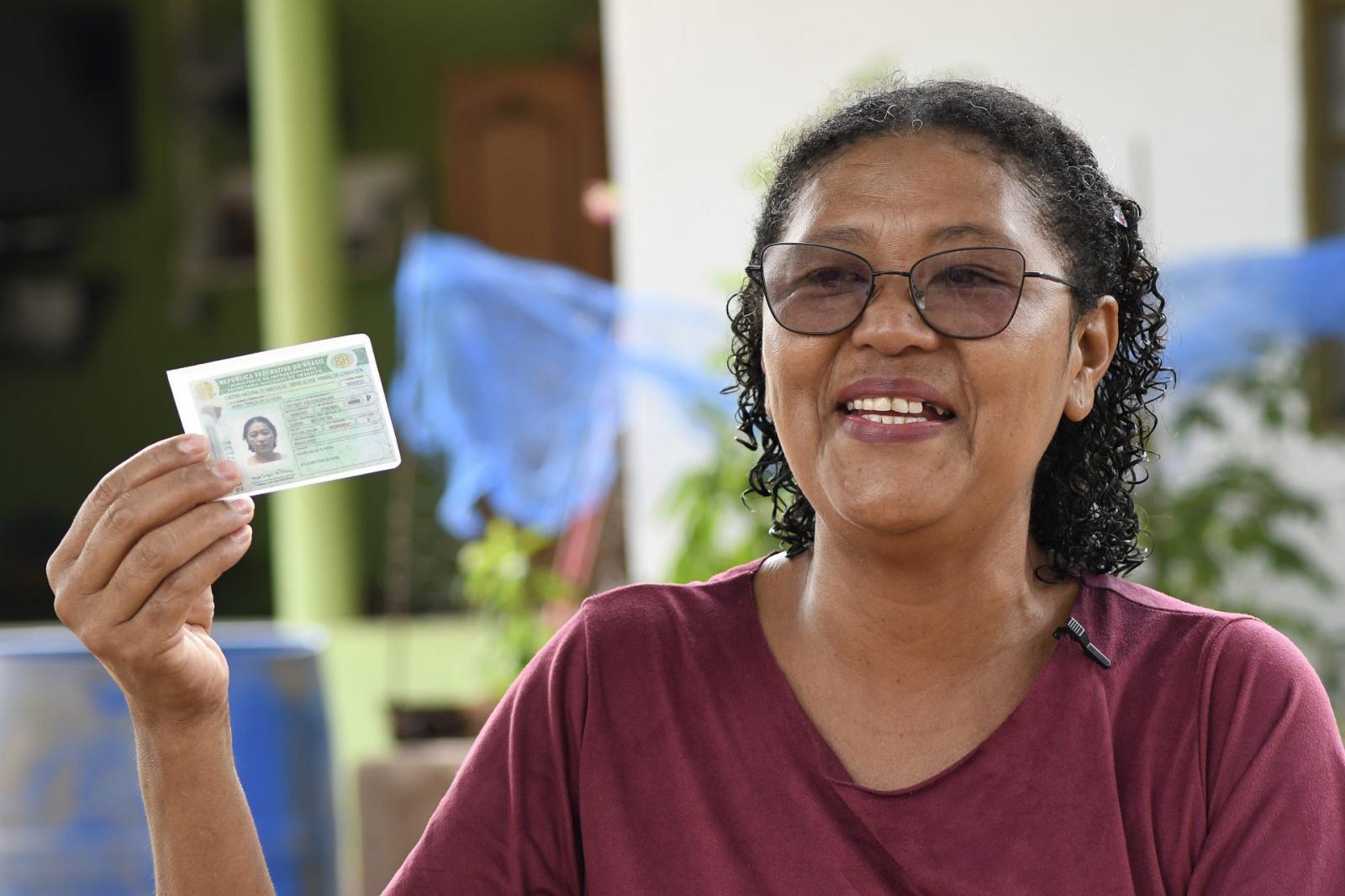 Sonho realizado: aos 53 anos, pescadora profissional consegue CNH com apoio do Governo de MS. Sonho realizado: aos 53 anos, pescadora profissional consegue CNH com apoio do Governo de MS.